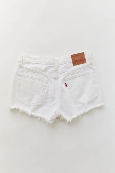 levis white shorts 501