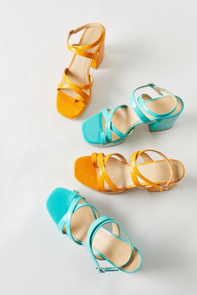 adidas slides urban outfitters