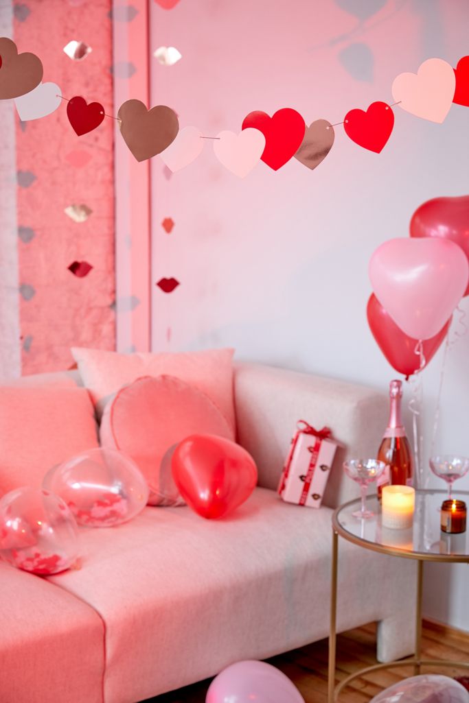 Foil Heart Garland Urban Outfitters