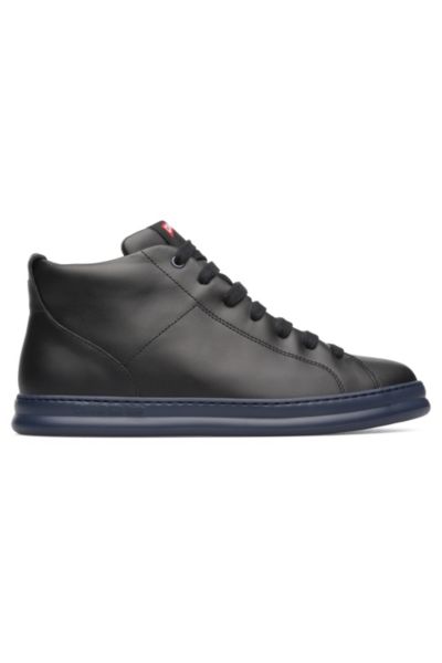 camper runner black