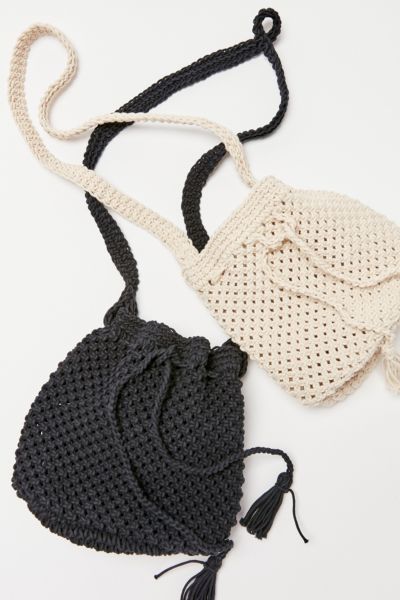 bucket crochet bag