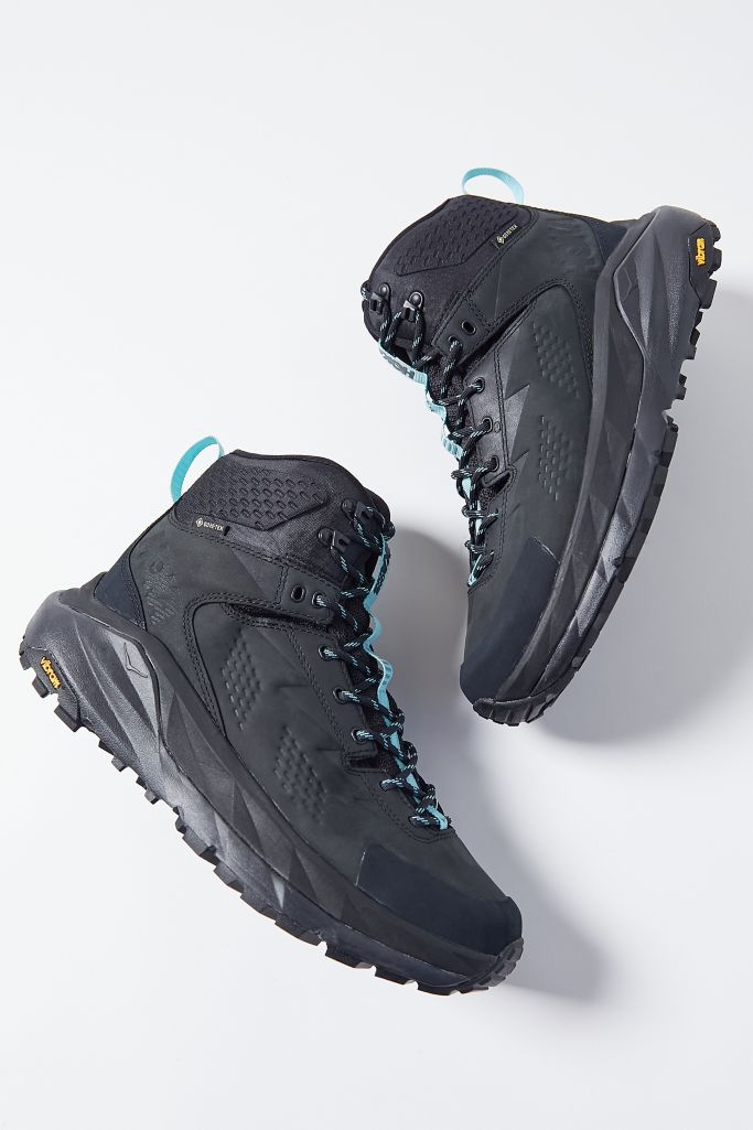 hoka one one women's kaha gore tex hiking boots