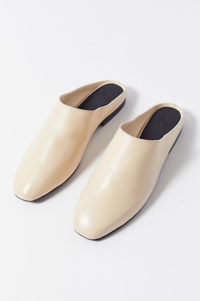 UO Leather Mule Slipper | Urban Outfitters