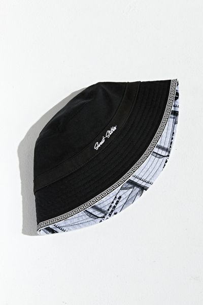 sweet sktbs bucket hat