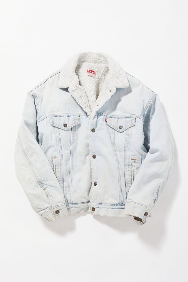 Vintage Levi’s Sherpa Lined Light Wash Denim Jacket Urban Outfitters