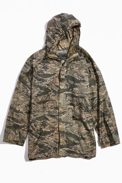 Vintage Heavy Duty Digital Camo Jacket | Urban Outfitters