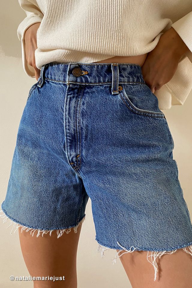 Urban Renewal Recycled Levi’s Longline Denim Short | Urban Outfitters