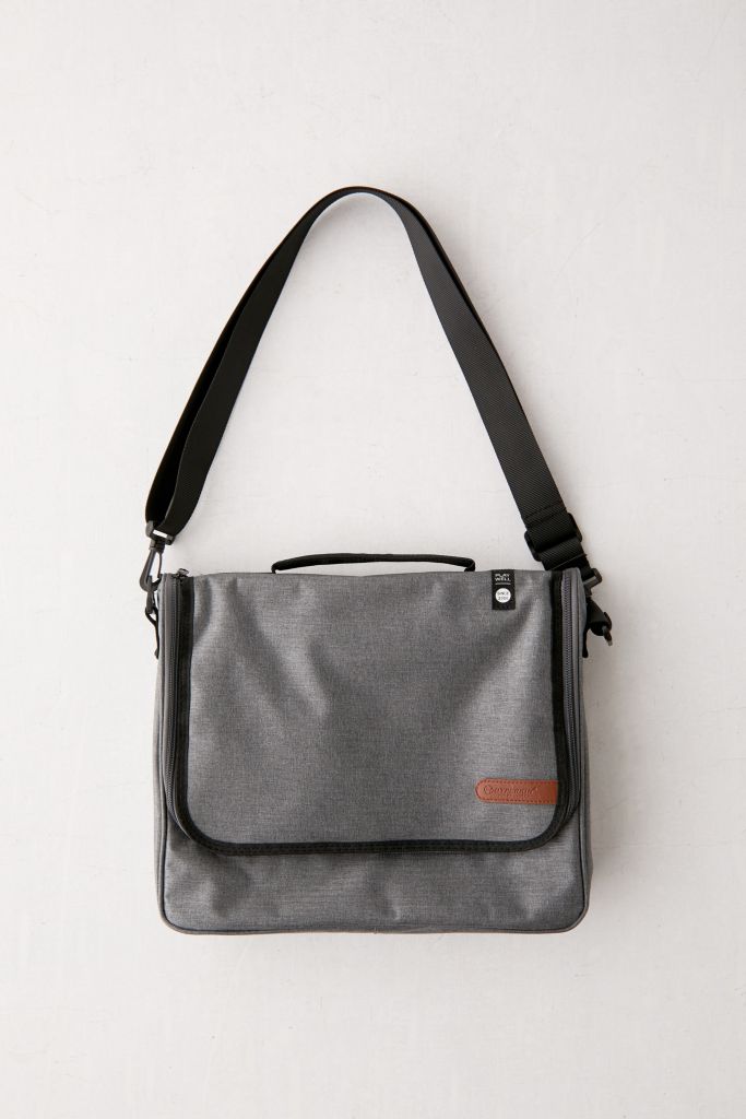 Hyperkin Voyager Journeymate Nintendo Switch Messenger Bag Urban