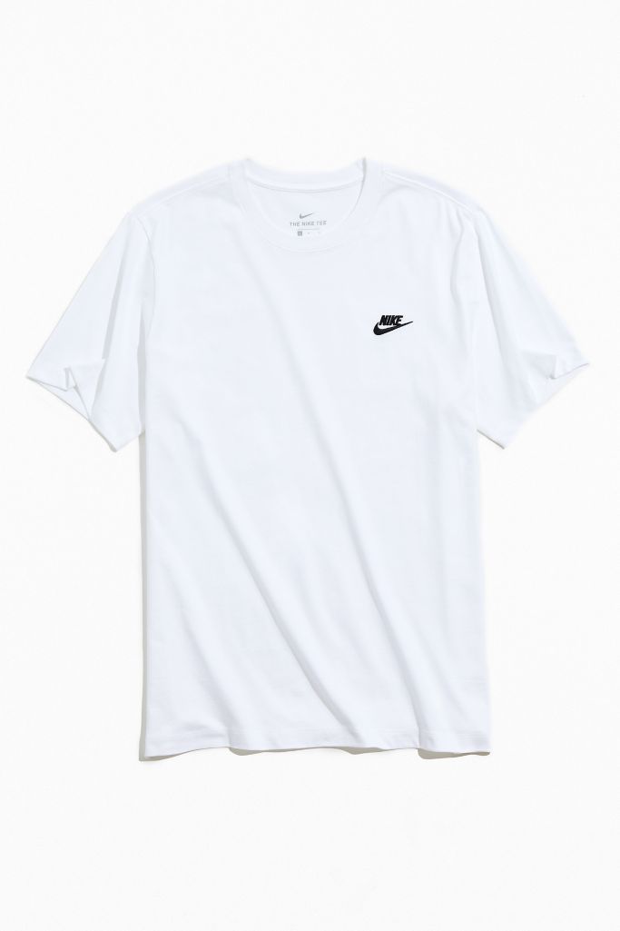 Nike NSW Club Tee | Urban Outfitters