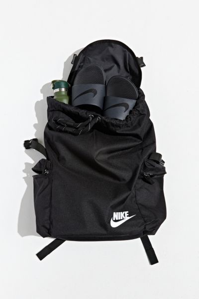 nike heritage black backpack