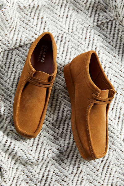 clarks wallabees urban outfitters