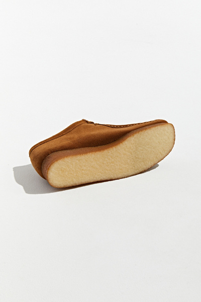 clarks wallabees urban outfitters