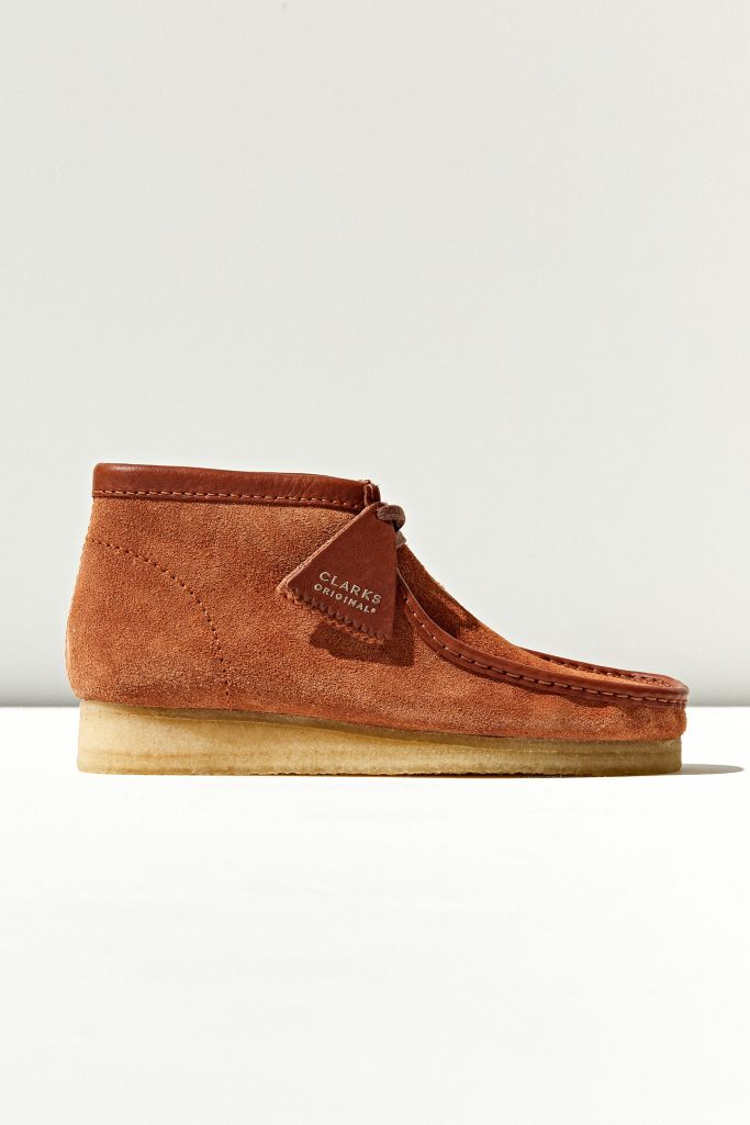 Clarks Wallabee Suede Boot | Urban Outfitters