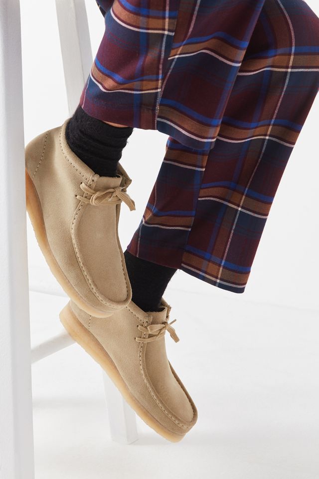 clarks classic wallabee boot
