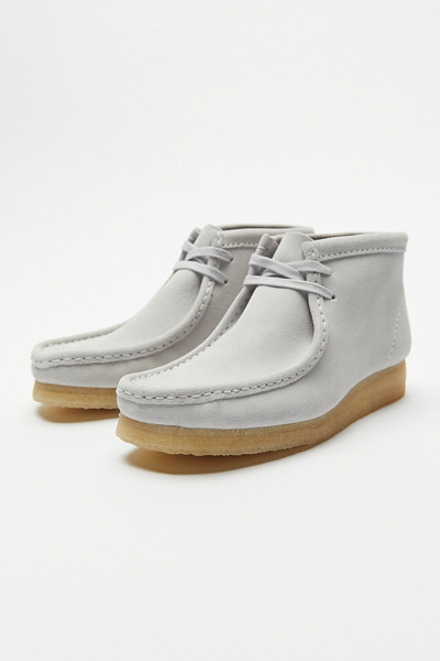 clarks wallabees urban outfitters