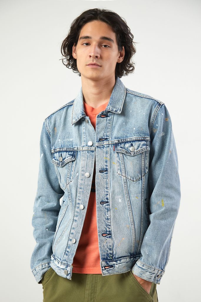 Levi’s Paint Splatter Denim Trucker Jacket | Urban Outfitters