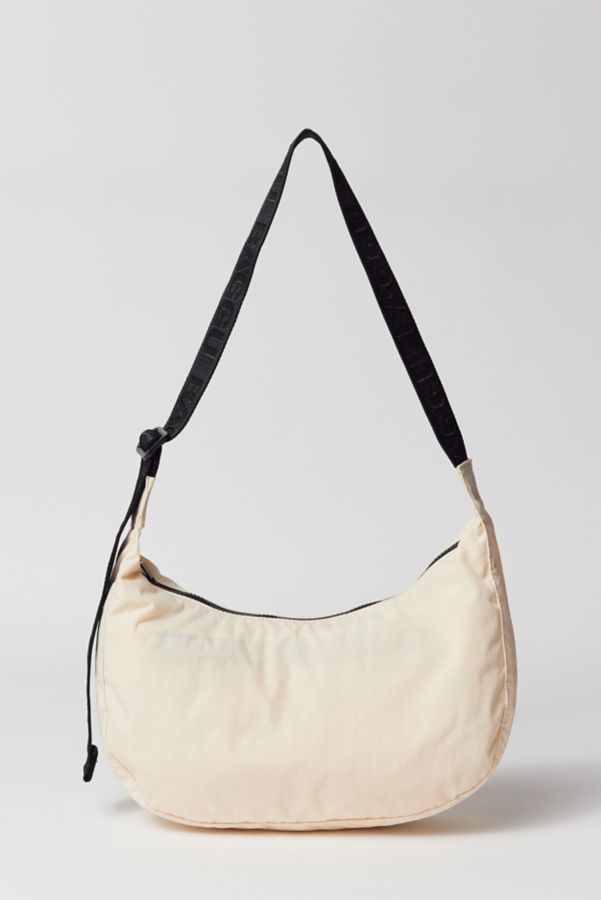 Slide View: 3: BAGGU Medium Crescent Bag