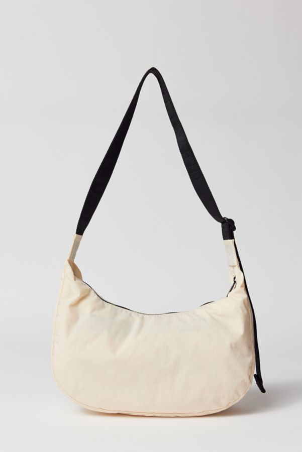 Slide View: 5: BAGGU Medium Crescent Bag