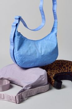 Slide View: 5: BAGGU Medium Nylon Crescent Bag