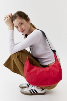 Slide View: 4: BAGGU Medium Nylon Crescent Bag