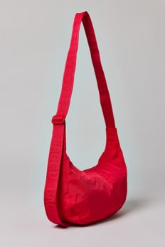 Slide View: 2: BAGGU Medium Nylon Crescent Bag