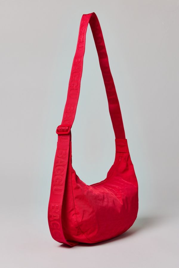 Slide View: 2: BAGGU Medium Nylon Crescent Bag