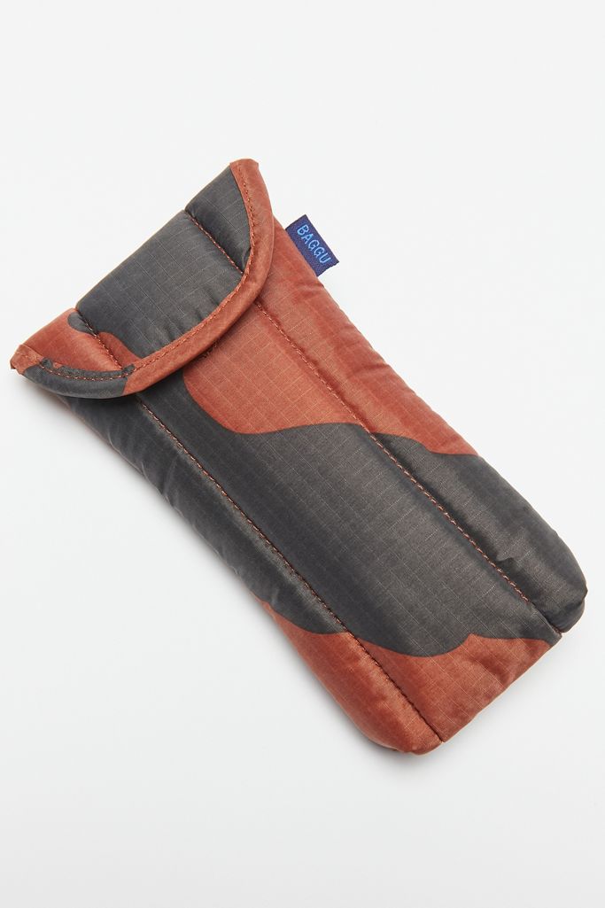 BAGGU Puffy Glasses Sleeve Urban Outfitters