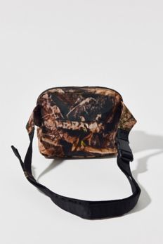 Slide View: 3: BAGGU Fanny Pack