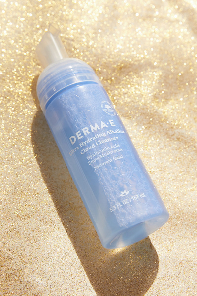 derma e cloud cleanser