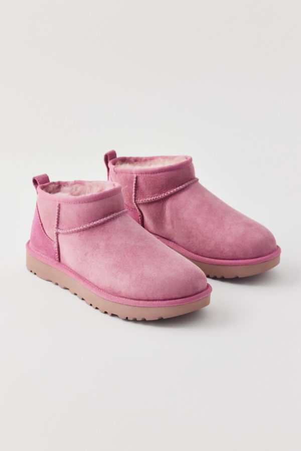 Slide View: 3: Bottine UGG Classic Ultra Mini