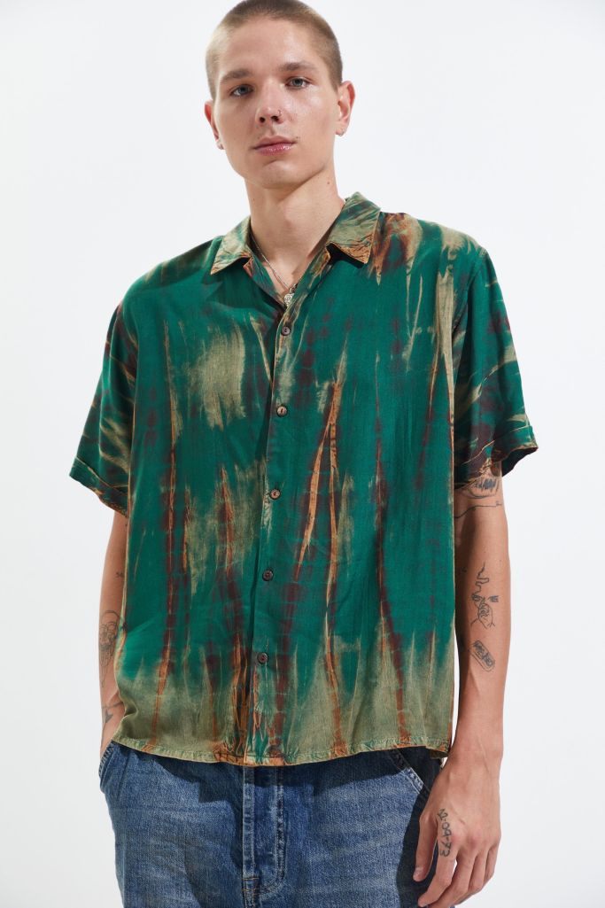 Raga Man Green Tie-Dye Short Sleeve Button-Down Shirt | Urban Outfitters