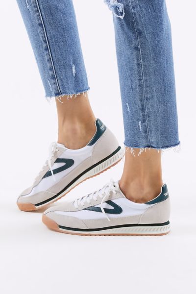 urban outfitters tretorn