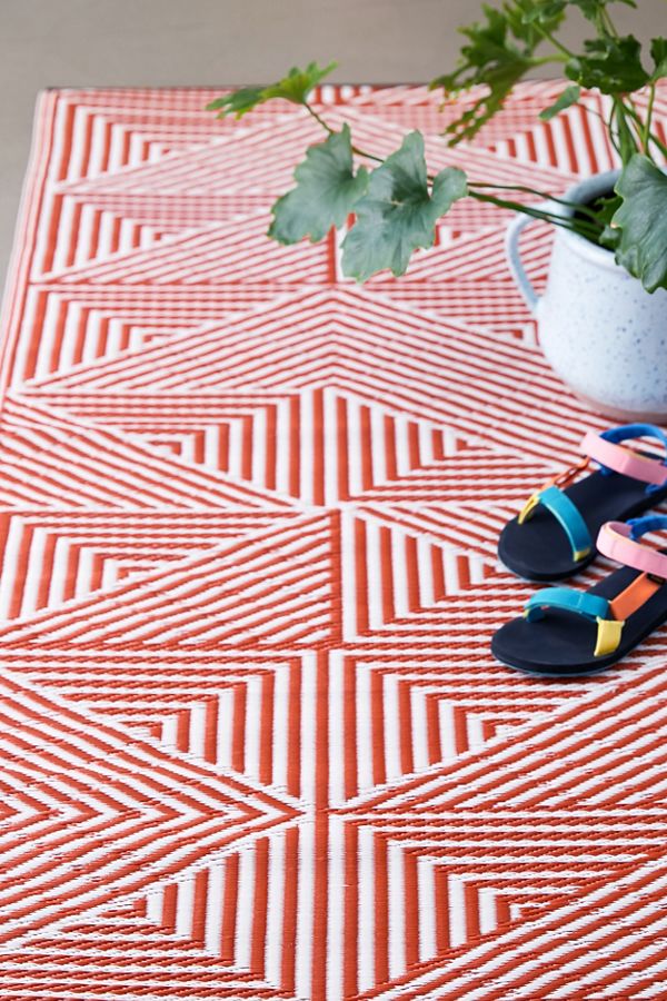 Slide View: 2: Tillie Reversible Indoor/Outdoor Rug