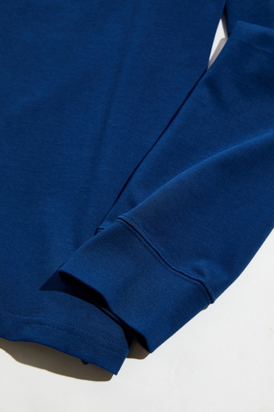 nike essential mock neck long sleeve tee