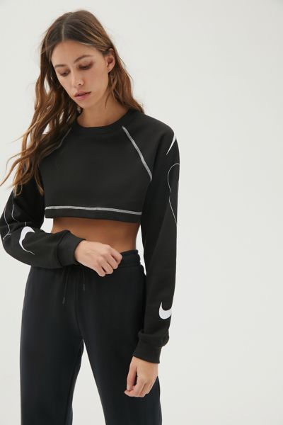 nike cropped hoodie