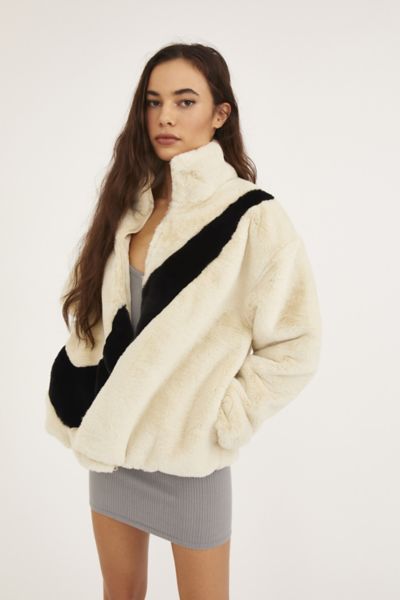 women's faux fur jacket nike sportswear