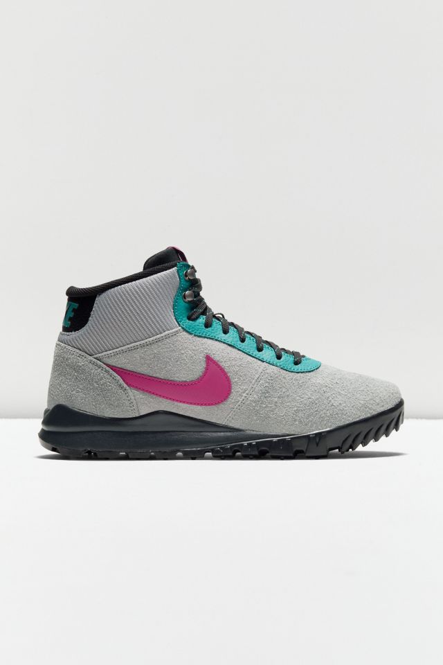 nike hoodland boots