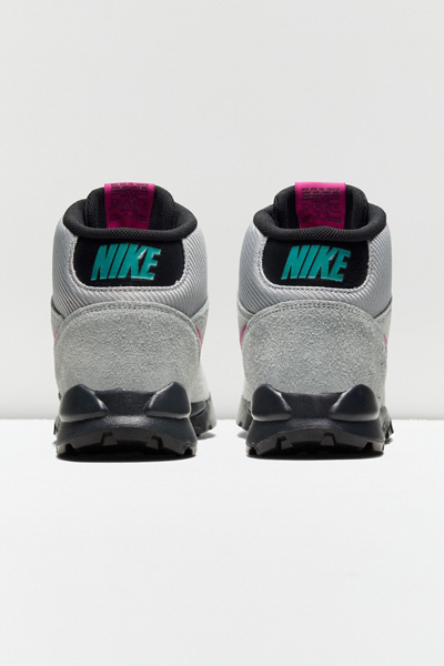 nike hoodland boots