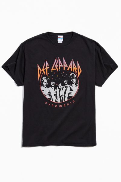 Junk Food Def Leppard Retro Tee | Urban Outfitters
