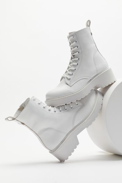 steve madden black and white boots