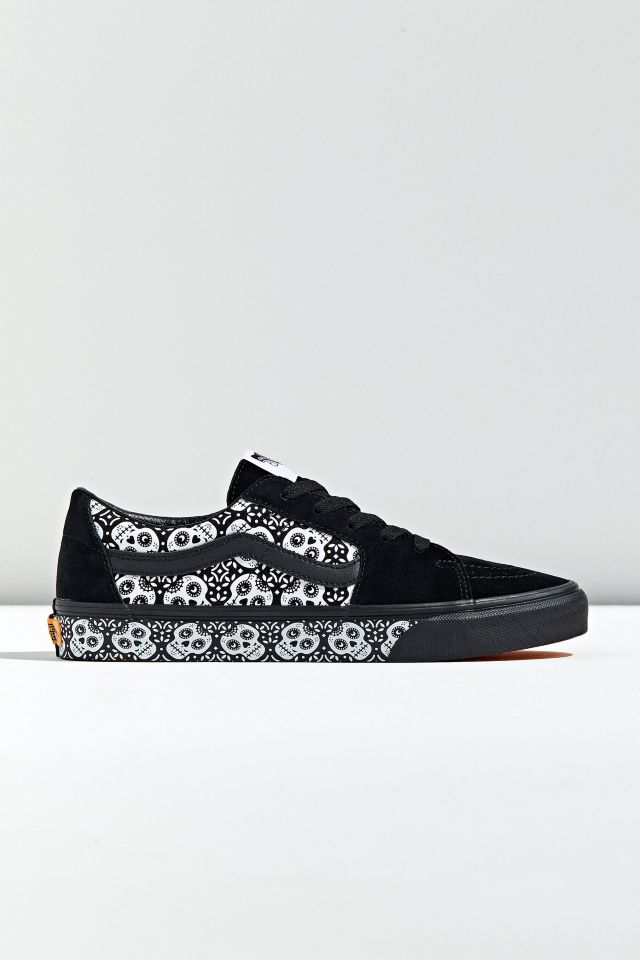 Vans Sk8-Low Dia De Los Muertos Sneaker | Urban Outfitters