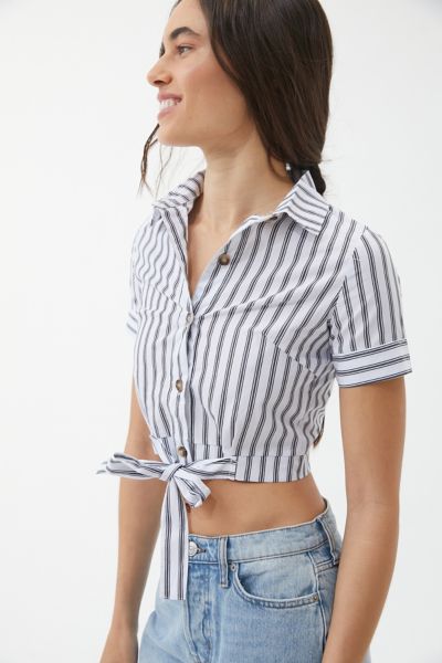 urban outfitters daisy shirt