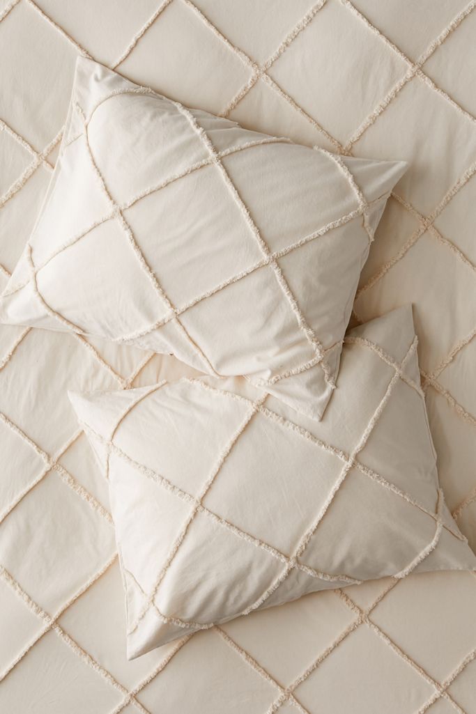 Crisscross Tufted Sham Set Urban Outfitters Canada