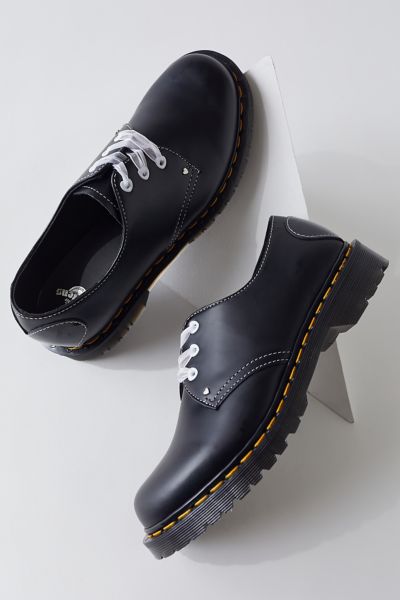Dr. Martens 1461 Hearts Leather Oxford | Urban Outfitters
