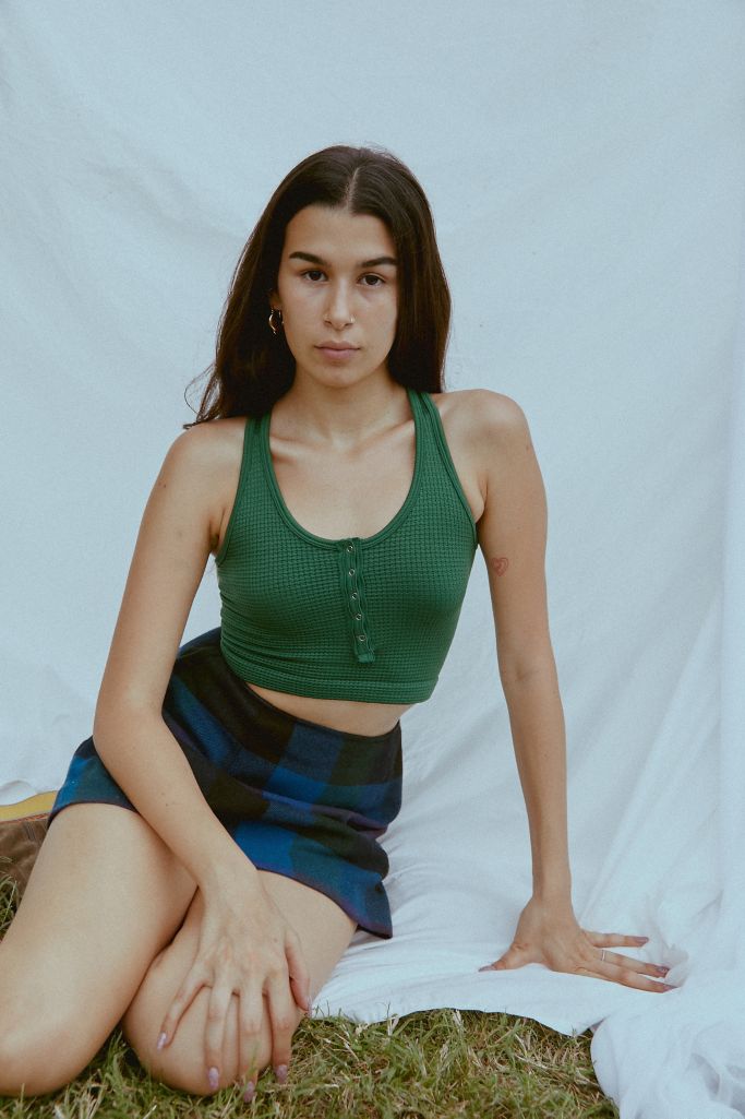 urban outfitters dragon crop top