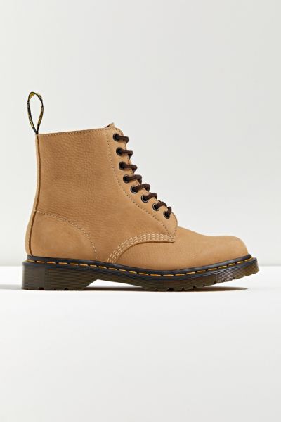 dr martens boots nubuck