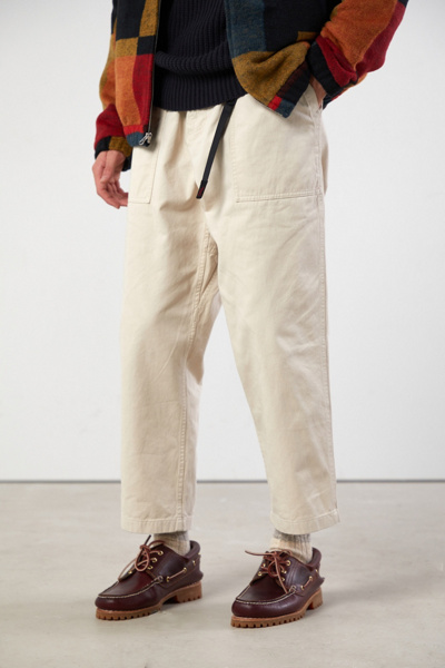 loose tapered pants