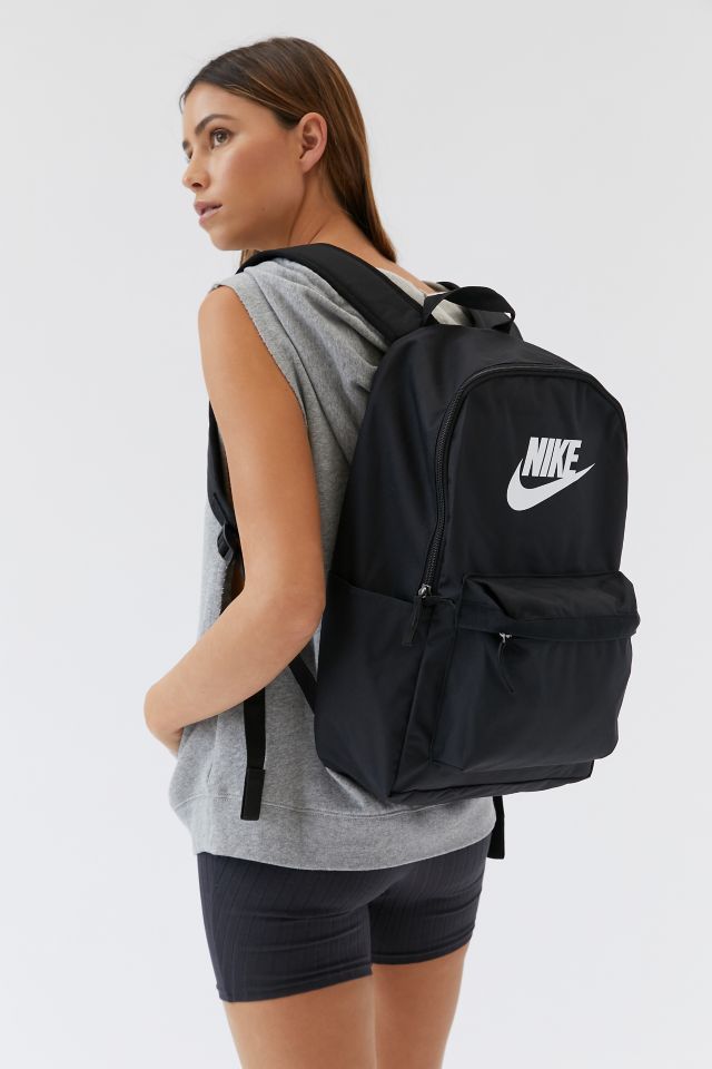 Nike Heritage 2.0 Backpack | Urban Outfitters