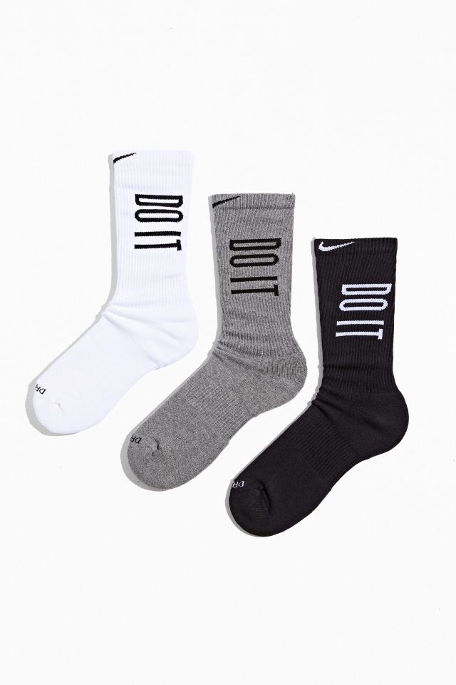 Nike Everyday Plus Cushioned Crew Sock 3-Pack | Urban Outfitters