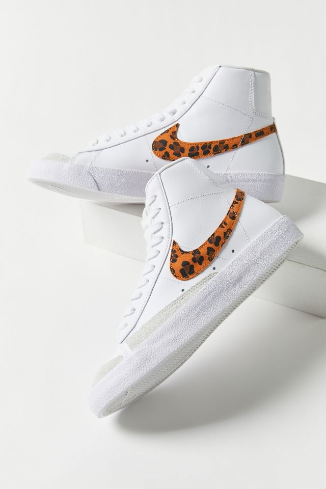Nike Blazer Mid 77 Se Animal Print Sneaker Urban Outfitters
